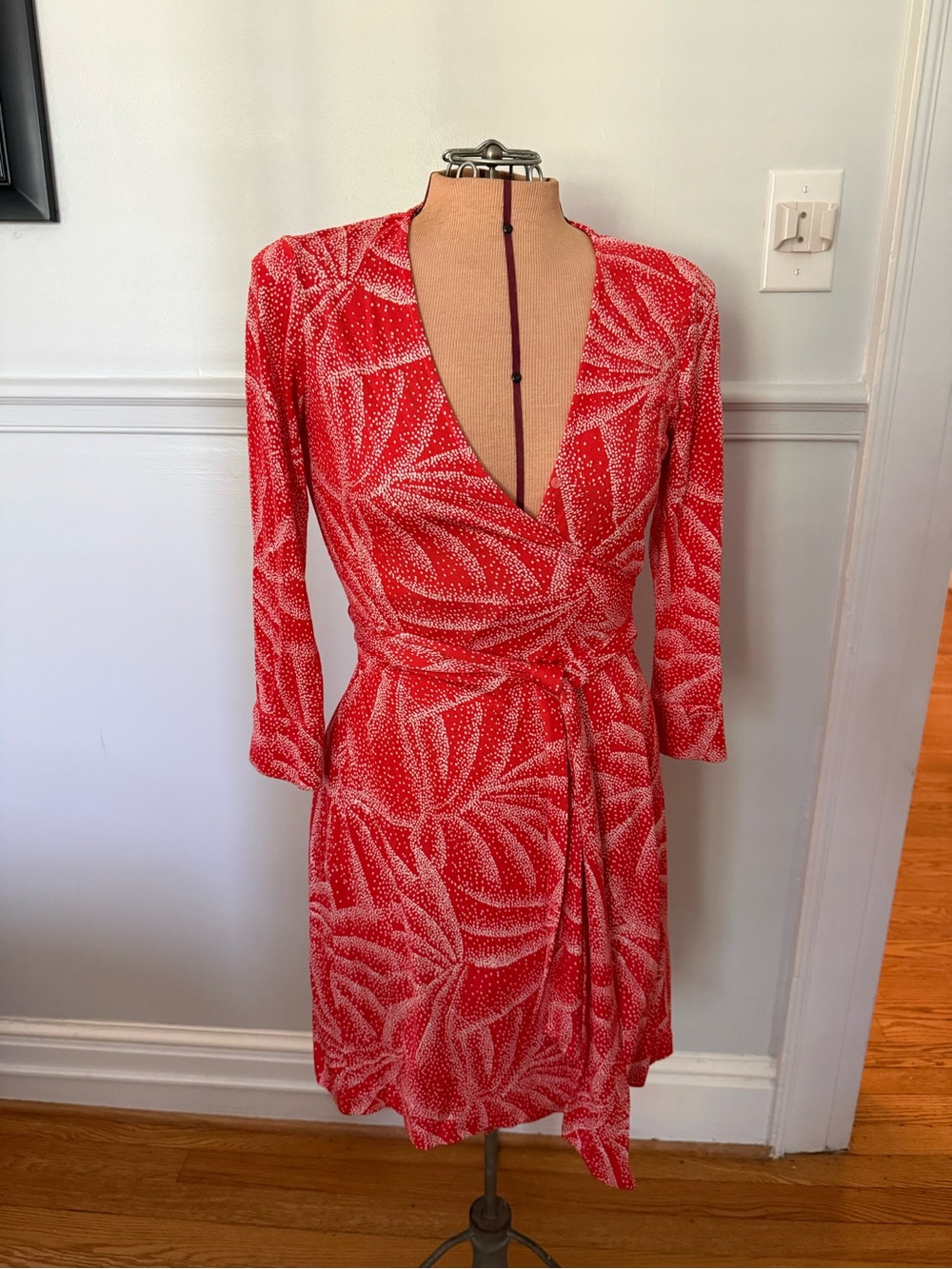 Diane Von Furstenberg Red and White Long-Sleeve Wrap Dress